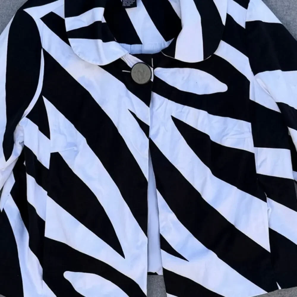 Sandro SportwearZebra Print Jacket Black White Cropped Button Front Women M